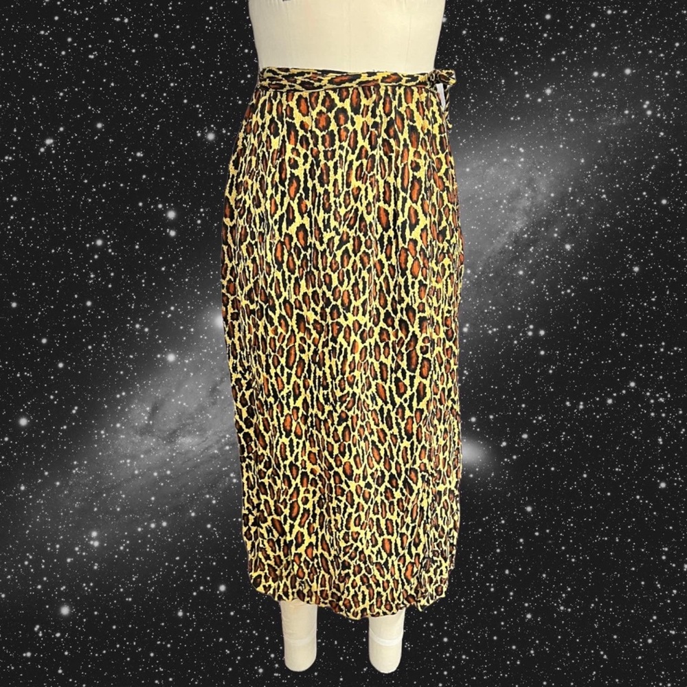 New options rayon cheetah wrap skirt size small